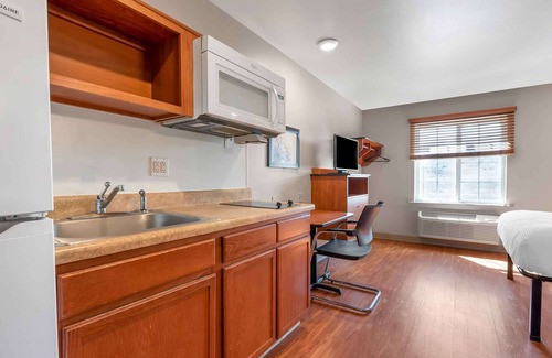 West Colorado Springs Hotel | Extended Stay America Select Suites - Colorado Springs