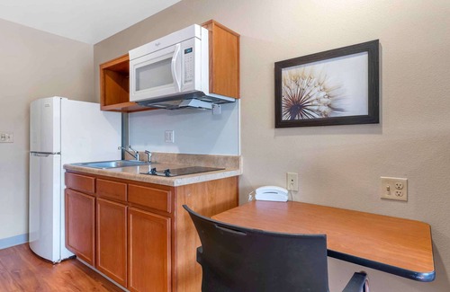 West Colorado Springs Hotel | Extended Stay America Select Suites - Colorado Springs
