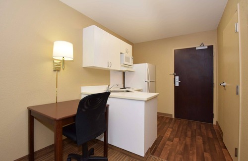 Plymouth Meeting Hotel | Extended Stay America Suites Philadelphia Plymouth Meeting E