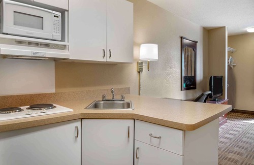 Sterling Heights Hotel | Extended Stay America Select Suites Detroit Sterling Heights