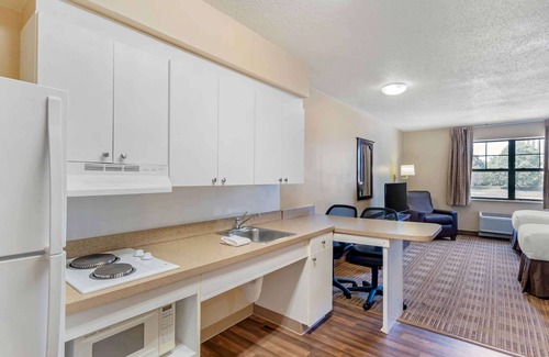 Rolling Meadows Hotel | Extended Stay America Select Suites Chicago Rolling Meadows