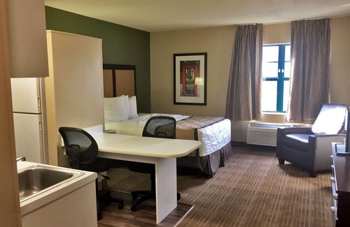 Novi Hotel | Extended Stay America - Detroit - Novi - Haggerty Road