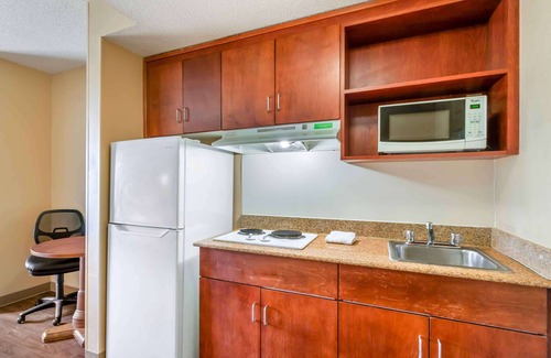 Chesapeake Hotel | Extended Stay America Suites Chesapeake Greenbrier Circle