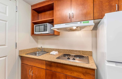Chesapeake Hotel | Extended Stay America Suites Chesapeake Greenbrier Circle