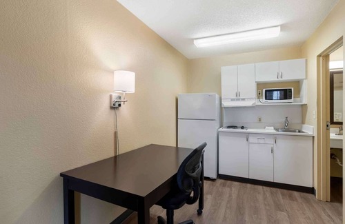 Central Newport News Hotel | Extended Stay America Select Suites Newport News Oyster Pt