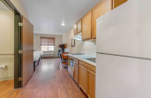 Greenwood Hotel | Extended Stay America Select Suites - Indianapolis - Greenwood