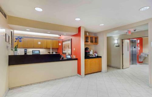 Buckhead Hotel | Extended Stay America Select Suites - Atlanta - Buckhead