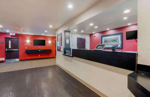 Fairvilla Hotel | Extended Stay America Select Suites - Orlando - Maitland - 1760 Pembrook Dr
