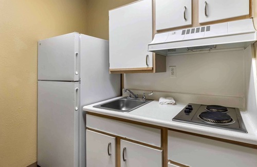 Heather Gardens Hotel | Extended Stay America Select Suites Denver Aurora South