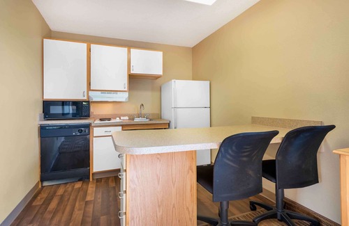 Warwick Hotel | Extended Stay America Select Suites Providence Airport