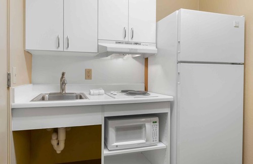 Springdale Hotel | Extended Stay America Suites Cincinnati Springdale I275