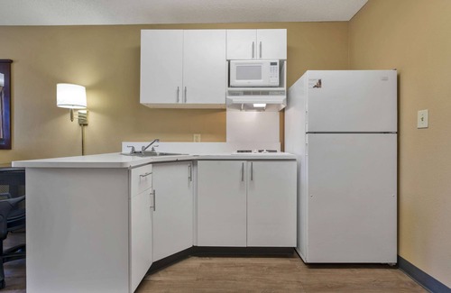 Stockton Hotel | Extended Stay America Suites Stockton March Lane