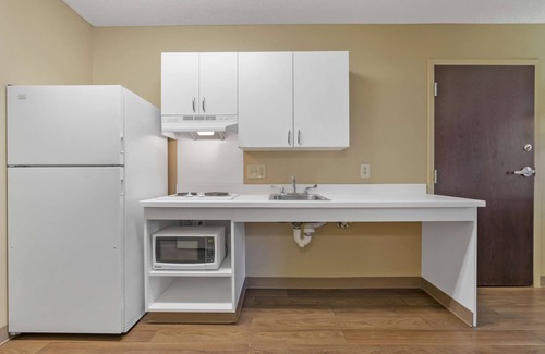 Stockton Hotel | Extended Stay America Suites Stockton March Lane