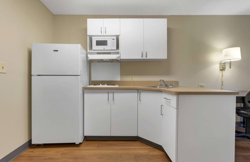 Stockton Hotel | Extended Stay America Suites Stockton March Lane
