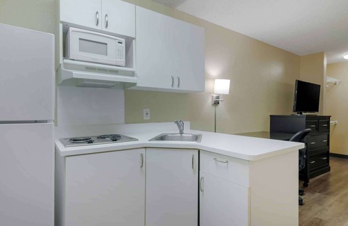 Coliseum Central Hotel | Extended Stay America Suites Hampton Coliseum