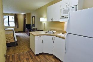 Pontiac Hotel | Extended Stay America Suites - Providence - Warwick