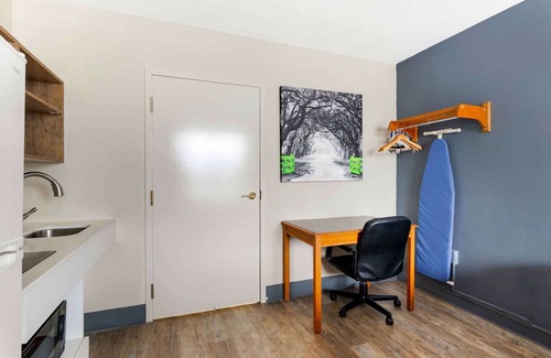 Bristol Hotel | Extended Stay America Suites - Bristol