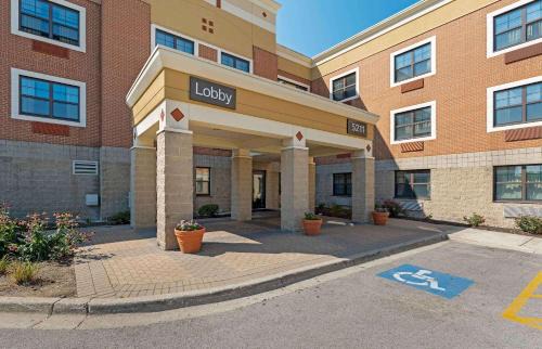 Skokie Hotel | Extended Stay America Suites - Chicago - Skokie