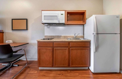 Lake Worth Corridor Hotel | Extended Stay America Select Suites - Lake Worth