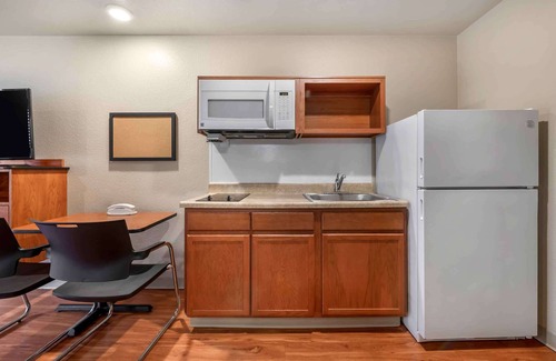 Lake Worth Corridor Hotel | Extended Stay America Select Suites - Lake Worth