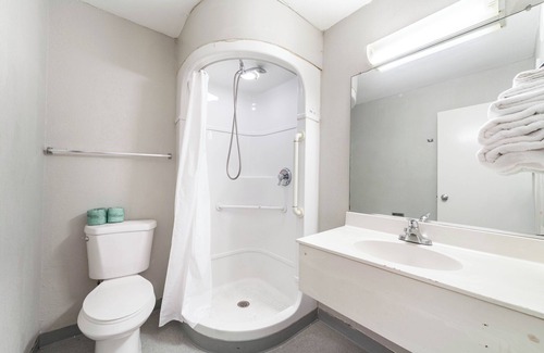 Blue Springs Hotel | Extended Stay by Welcome INN
