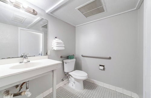 Blue Springs Hotel | Extended Stay by Welcome INN