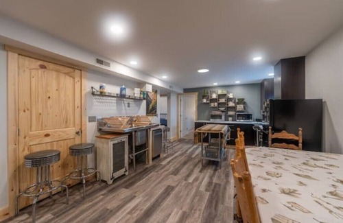 Livingston Apartment | Extended Stay @ Country Glam!