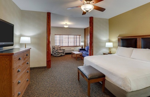 Sioux City Hotel | Extended Stay King Suite, Stoney Creek, Kitchen, Balcony | 2 Units