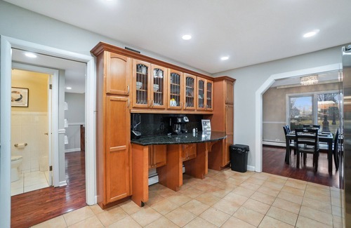 Lincolnwood House | Extended Stay Lincolnwood FHS Rental