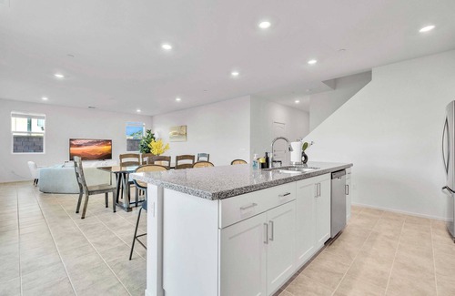 Riverside House | Extended Stay Riverside｜Office Ready｜15 Fwy｜Quiet Cul-de-Sac #42255