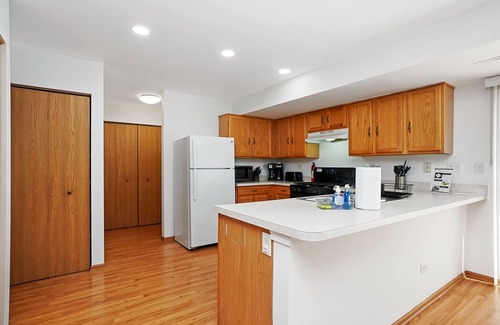 Romeoville House | Extended Stay Romeoville FHS Rental - Harmony