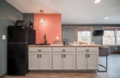 Prescott Apartment | Extended Stay | Spacious Kitchen Studio