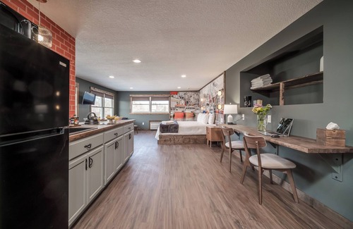 Prescott Apartment | Extended Stay | Spacious Kitchen Studio