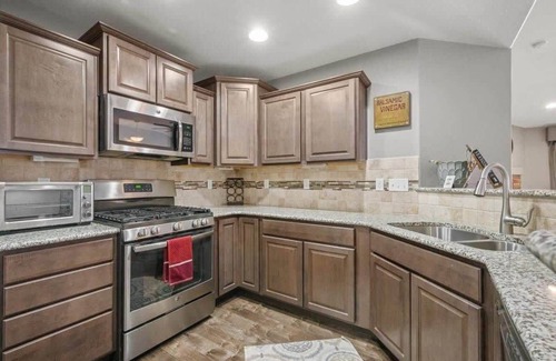 Colorado Springs House | Extended Stay- Theater Room, Workspace, and Grill