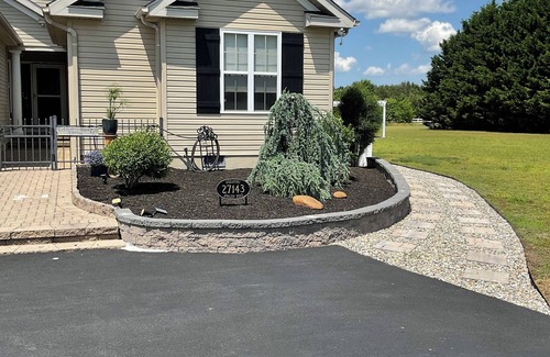 Georgetown House | EXTRA CLEAN In-Law-Suite - QUEEN bed, High Speed WIFI, Smart TV & Much More!