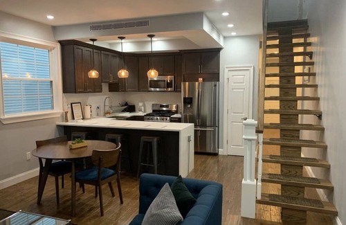 Crown Heights Apartment | Extra Large 3 Bedrooms with 3 Bathrooms close to Downtown