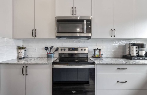 Airdrie House | Extra Large Sleeps 14 » Air Conditioning » BBQ
