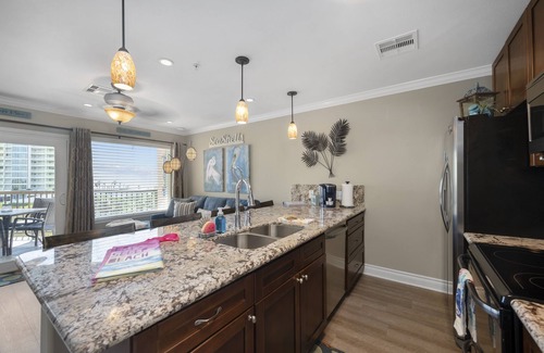 Galveston Condo | Extraordinary! Amazing view! Laundry in condo