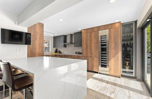 Birch Park Finger Streets House | Extraordinary Beach Home with Rooftop Decks, Pool and SPA, Steps from the Beach