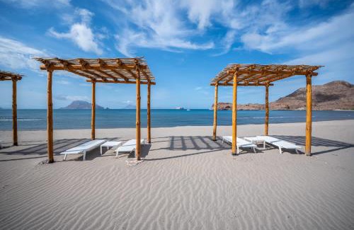 Loreto House | Extraordinary Beachfront Danzante Bay Loreto