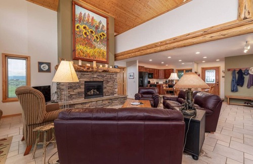 Felt House | Extraordinary Vacation Destination