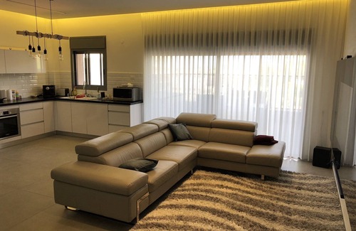 Haifa Apartment | Extravagant 4BR Apartment Near Matam Park Business Cntr