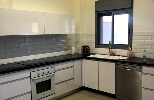 Haifa Apartment | Extravagant 4BR Apartment Near Matam Park Business Cntr