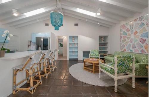 Southside Villa | Extravagant Palm Beach Pool Oasis! Sleeps 8!