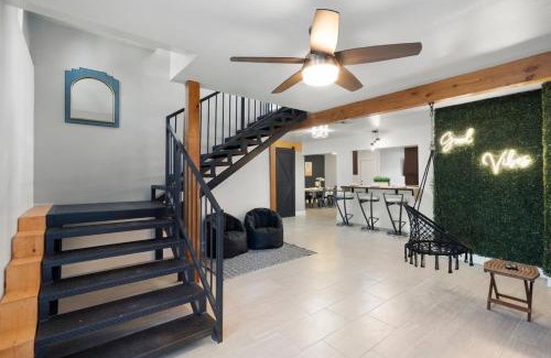 Paradise Valley Village Apartment | Extravagant Phoenix Retreat Pool Gazebo HeatedPool
