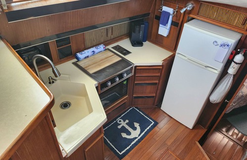 Naples Boat Rental | Extreme Naples Charters- "Comfort Zone"-Social Distancing at it's Best!
