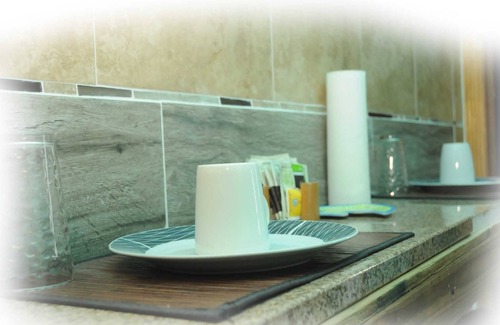 Farmer's Hill Apartment | Exuma feed da sharks villa 2mins to beach pool n car