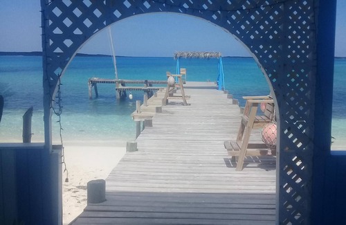 Rolleville Villa | Exuma Point Villas-Swimming Pigs Resort Yellow