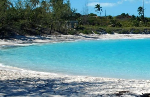Farmer's Hill Apartment | Exuma Sandy Beaches villa car n pool.2 min 2 the beach
