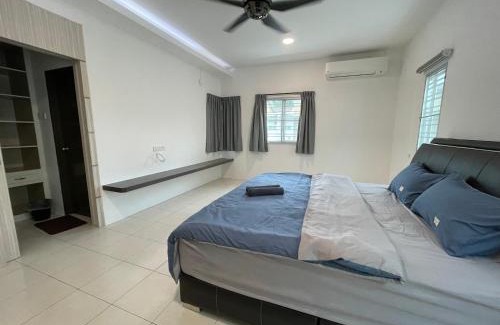 Sitiawan House | Eyu Sweet Home in Sitiawan 10-13 pax free wifi